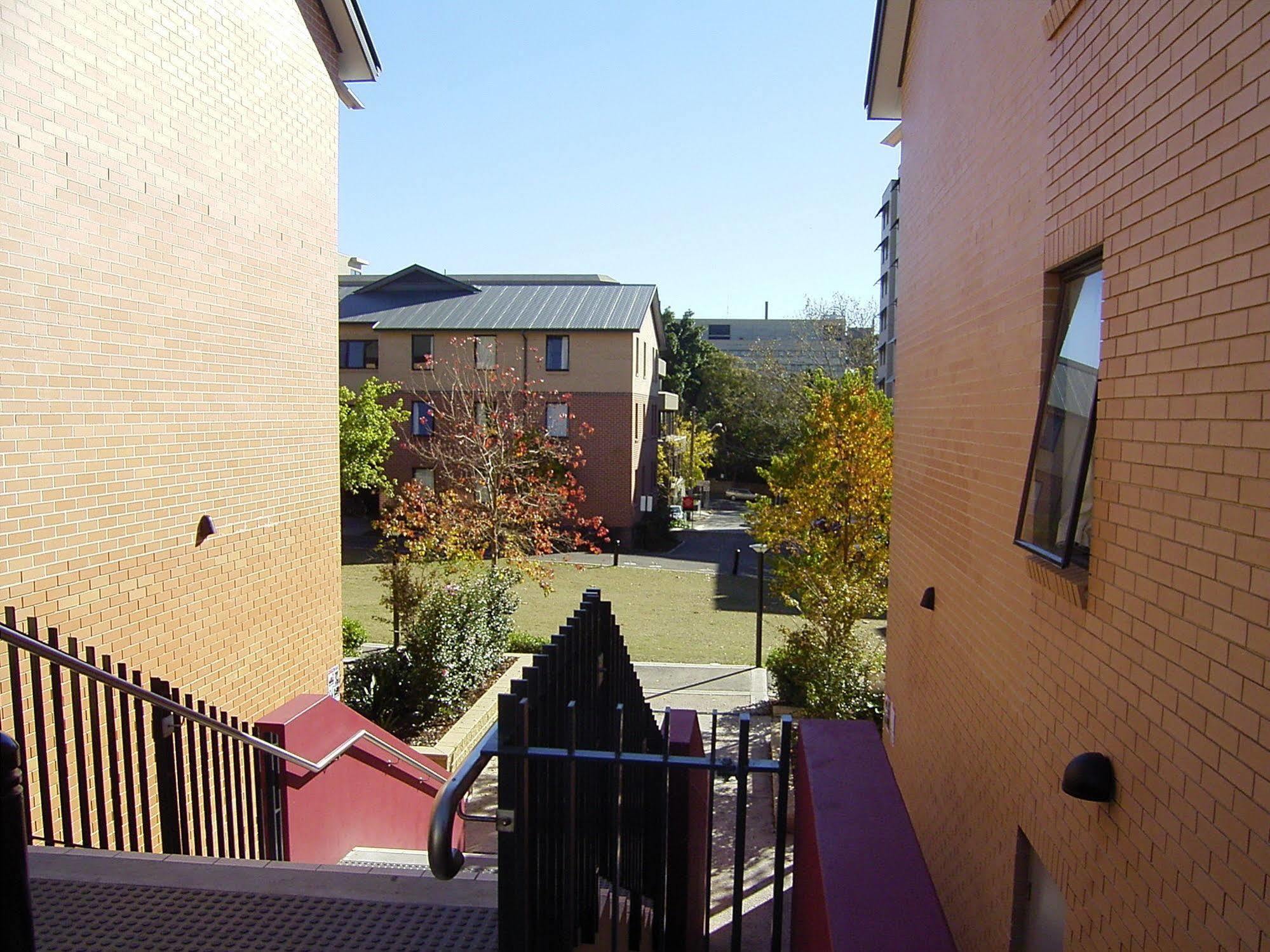 Sydney University Village Buitenkant foto