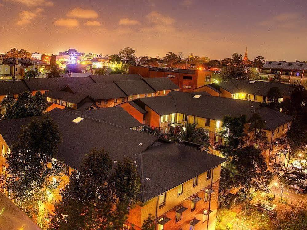 Sydney University Village Buitenkant foto